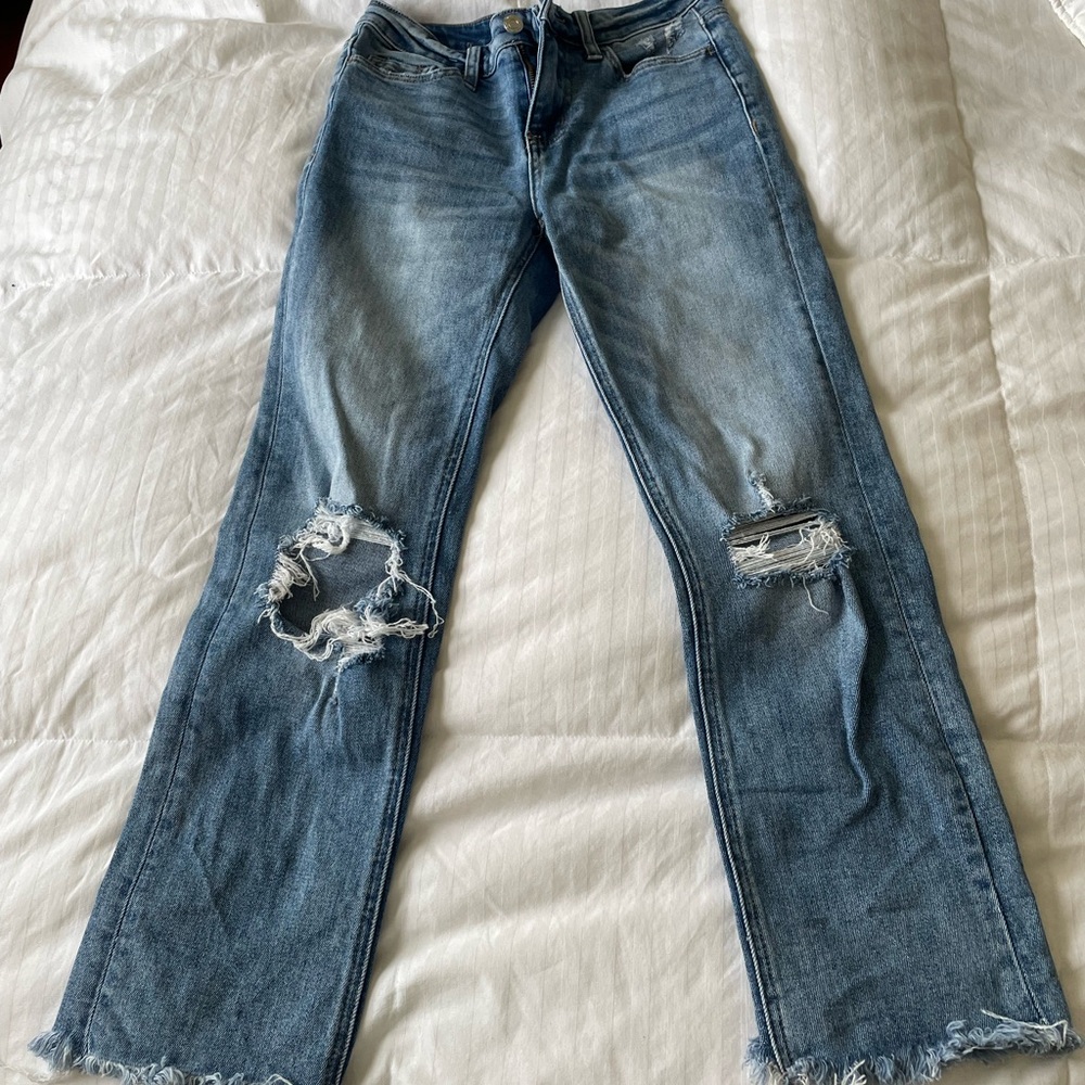 Distressed Women’s Blue Jeans (24)